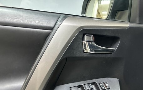 Toyota RAV4, 2017 год, 2 699 000 рублей, 11 фотография