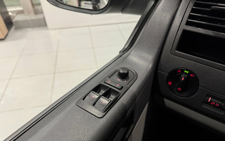 Volkswagen Transporter T5 рестайлинг, 2014 год, 2 250 000 рублей, 21 фотография