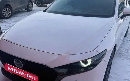 Mazda 3, 2019 год, 2 250 000 рублей, 12 фотография