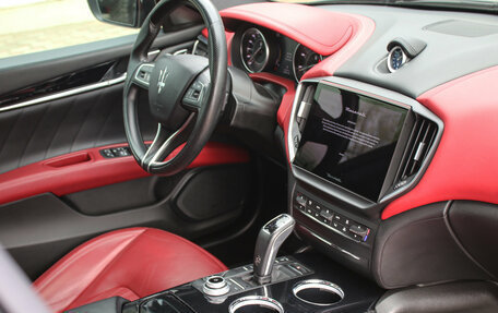 Maserati Ghibli, 2020 год, 6 300 000 рублей, 9 фотография