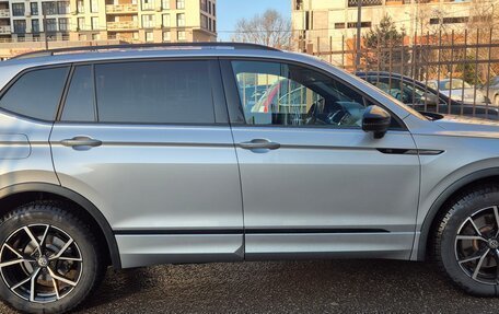 Volkswagen Tiguan II, 2021 год, 4 800 000 рублей, 4 фотография