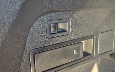 Volkswagen Tiguan II, 2021 год, 4 800 000 рублей, 13 фотография