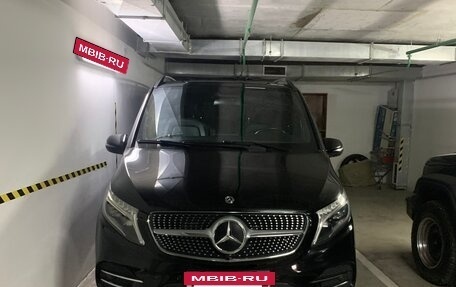 Mercedes-Benz V-Класс, 2017 год, 4 150 000 рублей, 7 фотография