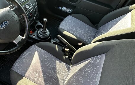 Ford Fiesta, 2006 год, 370 000 рублей, 26 фотография