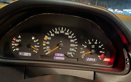 Mercedes-Benz E-Класс, 1997 год, 2 500 000 рублей, 16 фотография