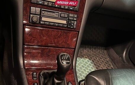 Mercedes-Benz E-Класс, 1997 год, 2 500 000 рублей, 13 фотография