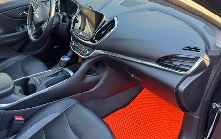 Chevrolet Volt II, 2017 год, 1 700 000 рублей, 18 фотография