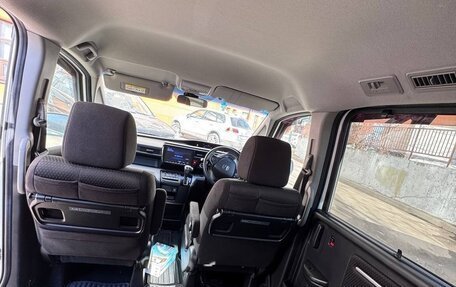 Honda Stepwgn IV, 2019 год, 2 670 000 рублей, 14 фотография