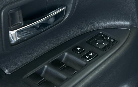 Mitsubishi Outlander III рестайлинг 3, 2013 год, 1 399 900 рублей, 12 фотография