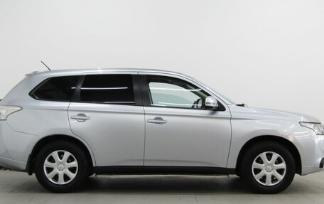 Mitsubishi Outlander III рестайлинг 3, 2013 год, 1 350 000 рублей, 7 фотография