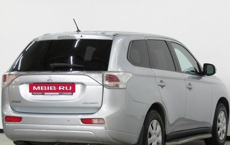 Mitsubishi Outlander III рестайлинг 3, 2013 год, 1 350 000 рублей, 6 фотография