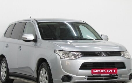 Mitsubishi Outlander III рестайлинг 3, 2013 год, 1 350 000 рублей, 8 фотография