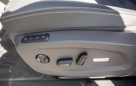 Volkswagen Multivan, 2024 год, 11 190 000 рублей, 16 фотография