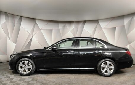 Mercedes-Benz E-Класс, 2017 год, 3 670 000 рублей, 5 фотография