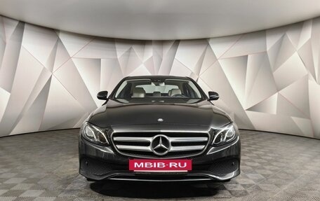 Mercedes-Benz E-Класс, 2017 год, 3 670 000 рублей, 7 фотография