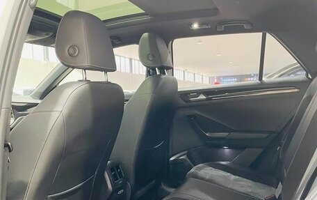 Volkswagen T-Roc I, 2021 год, 2 600 000 рублей, 9 фотография