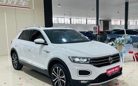 Volkswagen T-Roc I, 2021 год, 2 600 000 рублей, 3 фотография