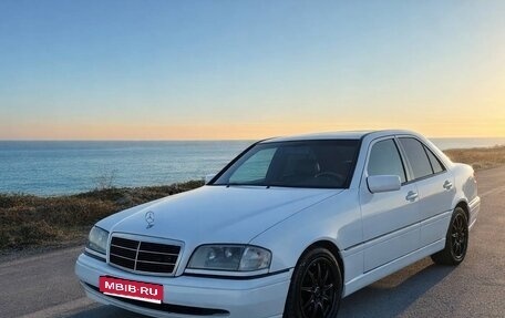 Mercedes-Benz C-Класс, 1995 год, 270 000 рублей, 1 фотография