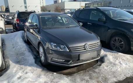 Volkswagen Passat B7, 2011 год, 863 000 рублей, 1 фотография