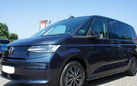 Volkswagen Multivan, 2023 год, 6 690 000 рублей, 1 фотография