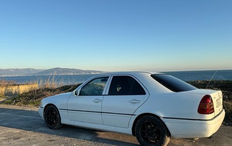 Mercedes-Benz C-Класс, 1995 год, 270 000 рублей, 4 фотография