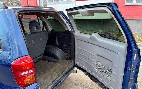 Toyota RAV4, 2003 год, 750 000 рублей, 26 фотография