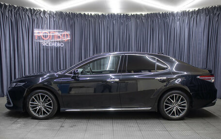 Toyota Camry, 2023 год, 3 849 000 рублей, 8 фотография