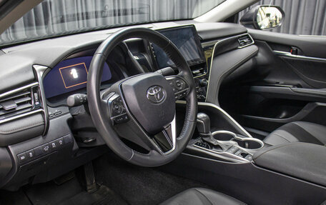 Toyota Camry, 2023 год, 3 849 000 рублей, 16 фотография