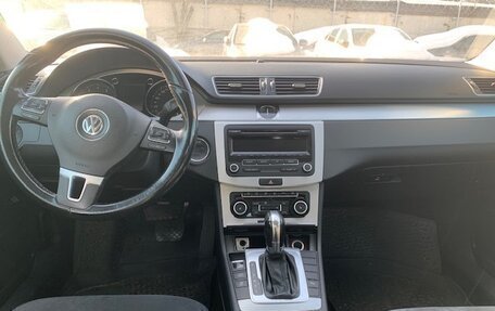 Volkswagen Passat B7, 2011 год, 863 000 рублей, 8 фотография