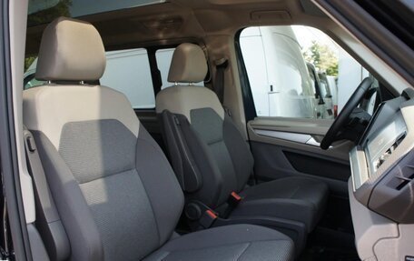 Volkswagen Multivan, 2023 год, 6 690 000 рублей, 8 фотография