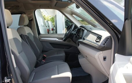 Volkswagen Multivan, 2023 год, 6 690 000 рублей, 7 фотография