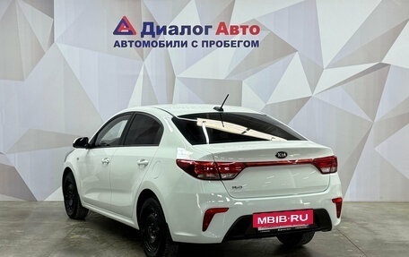 KIA Rio IV, 2018 год, 1 330 000 рублей, 4 фотография