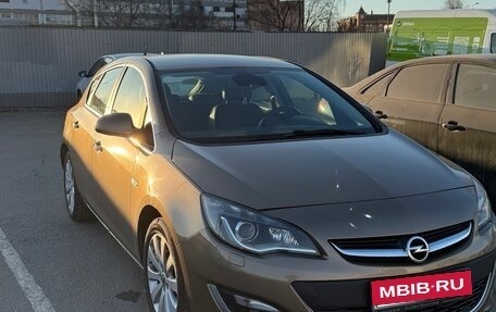 Opel Astra J, 2013 год, 767 000 рублей, 1 фотография