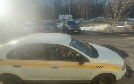 Skoda Rapid I, 2016 год, 380 000 рублей, 2 фотография