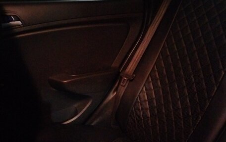 Hyundai Solaris II рестайлинг, 2015 год, 550 000 рублей, 4 фотография