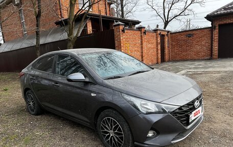 Hyundai Solaris II рестайлинг, 2022 год, 1 950 000 рублей, 2 фотография