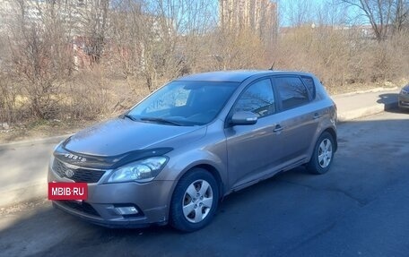 KIA cee'd I рестайлинг, 2011 год, 700 000 рублей, 2 фотография