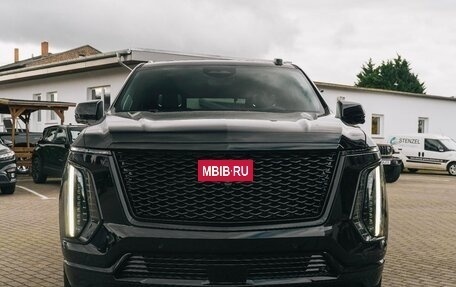 Cadillac Escalade V, 2025 год, 26 990 000 рублей, 2 фотография