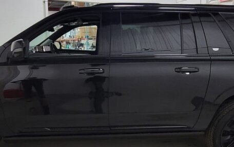 Cadillac Escalade V, 2025 год, 23 990 000 рублей, 5 фотография