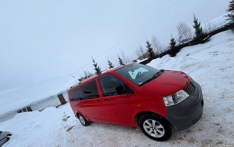 Volkswagen Transporter T5 рестайлинг, 2004 год, 750 000 рублей, 12 фотография