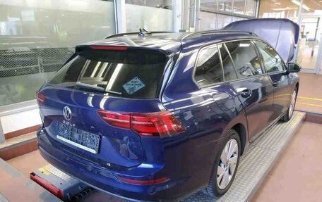 Volkswagen Golf VIII, 2022 год, 2 325 000 рублей, 2 фотография