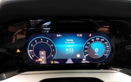 Volkswagen Golf VIII, 2022 год, 2 325 000 рублей, 3 фотография