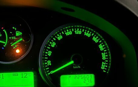 Land Rover Freelander II рестайлинг 2, 2010 год, 1 100 000 рублей, 20 фотография