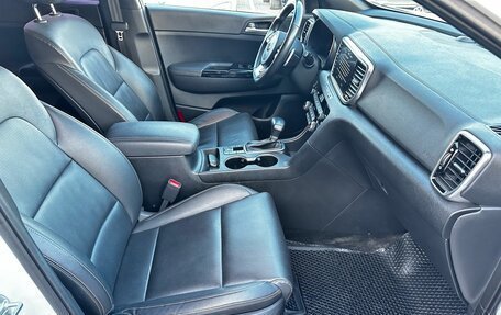 KIA Sportage IV рестайлинг, 2020 год, 2 675 000 рублей, 21 фотография