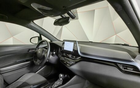 Toyota C-HR I рестайлинг, 2020 год, 2 450 000 рублей, 13 фотография