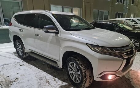 Mitsubishi Pajero Sport III рестайлинг, 2019 год, 2 800 000 рублей, 20 фотография