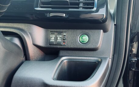 Honda Stepwgn IV, 2015 год, 1 880 000 рублей, 8 фотография