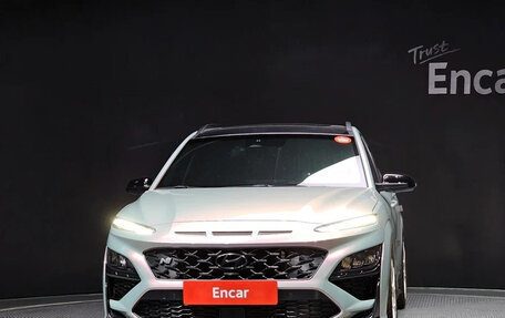 Hyundai Kona I, 2023 год, 1 880 060 рублей, 3 фотография