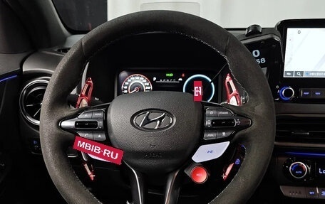 Hyundai Kona I, 2023 год, 1 880 060 рублей, 9 фотография