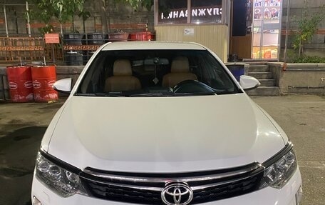 Toyota Camry, 2017 год, 2 150 000 рублей, 4 фотография